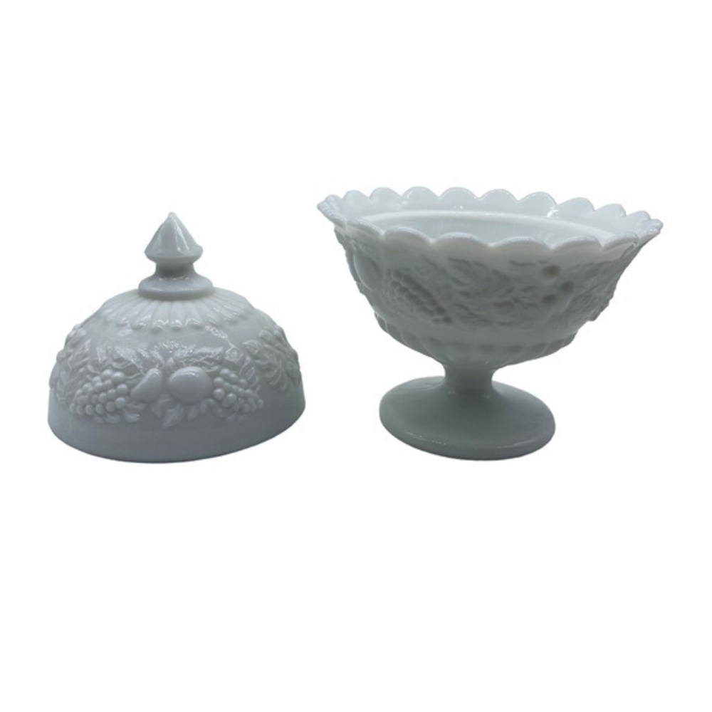 Vintage Westmoreland Milk Glass Cover Candy Dish Grape/Fruit Vine Pattern - Picture 9 of 12